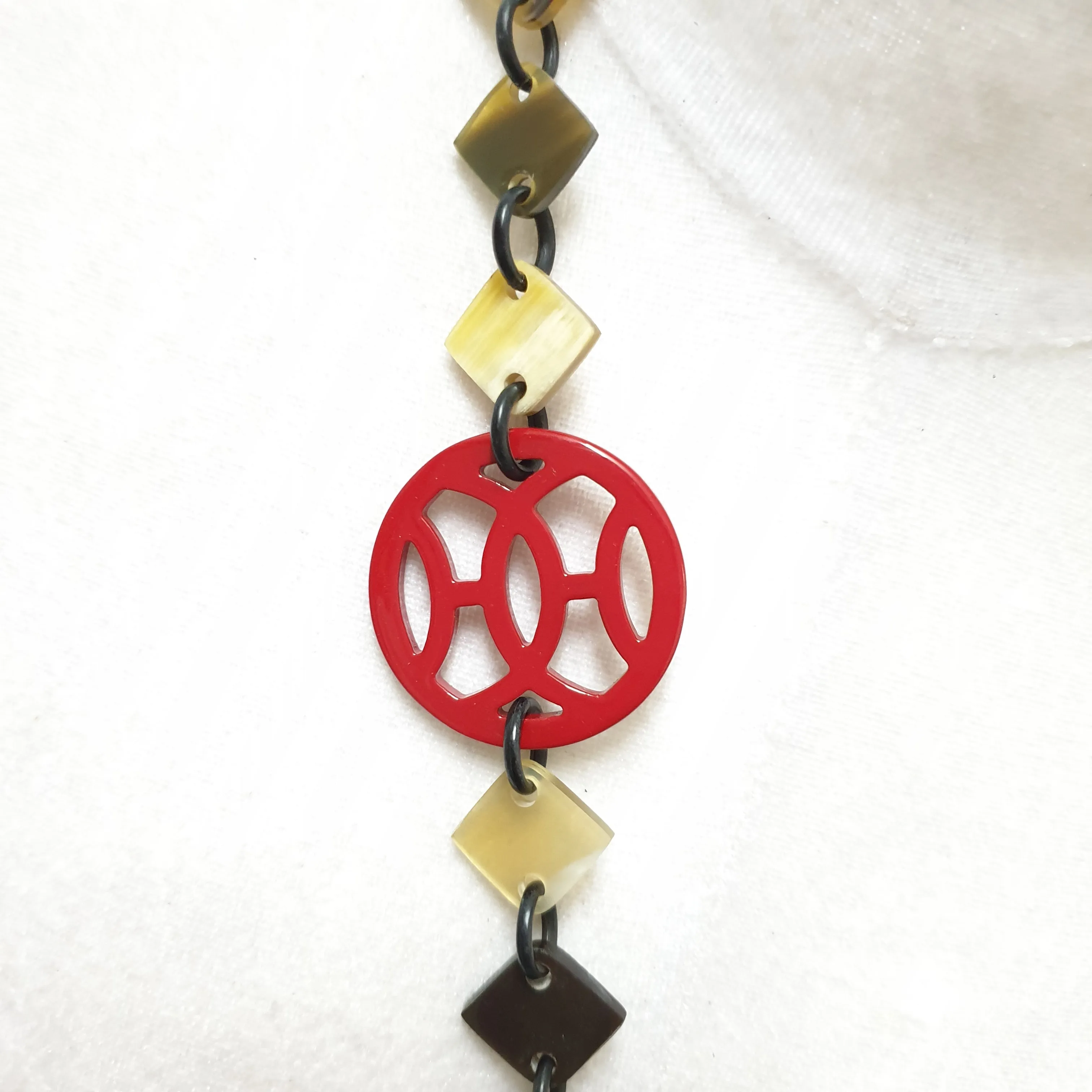 Charming Buffalo Horn Necklace J17956, Lacquered Horn. Jasmino.vn