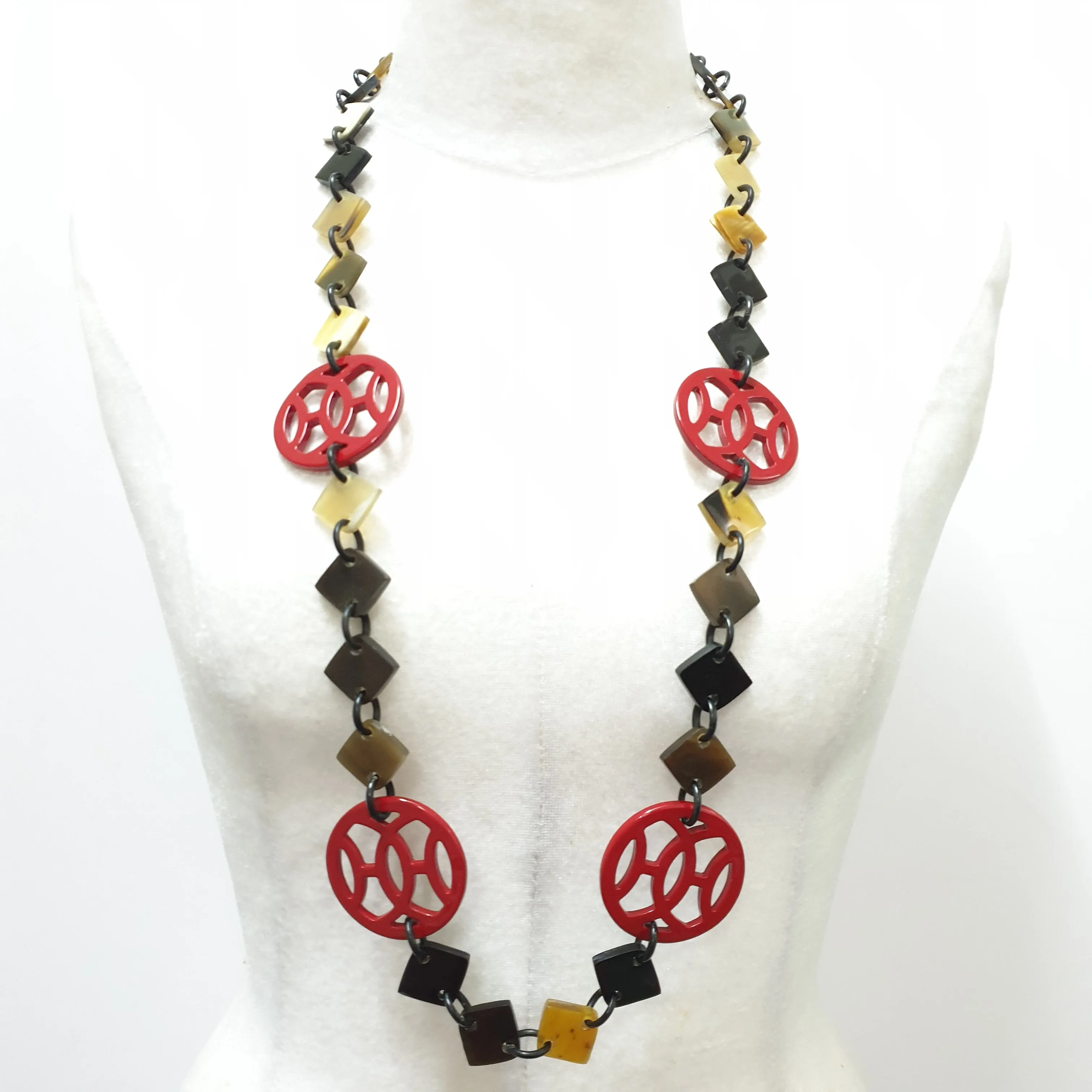 Charming Buffalo Horn Necklace J17956, Lacquered Horn. Jasmino.vn