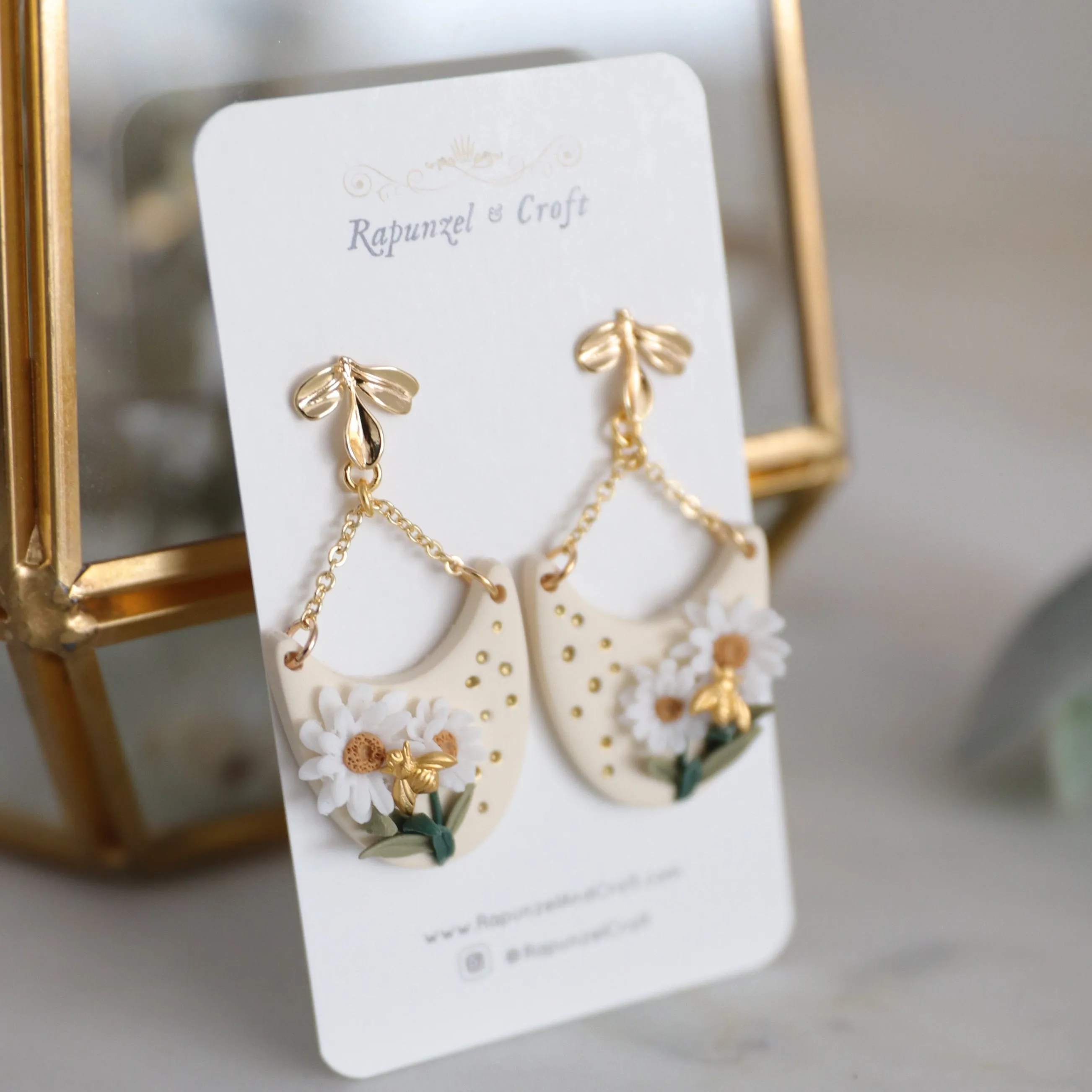 Daisy Basket Dangles
