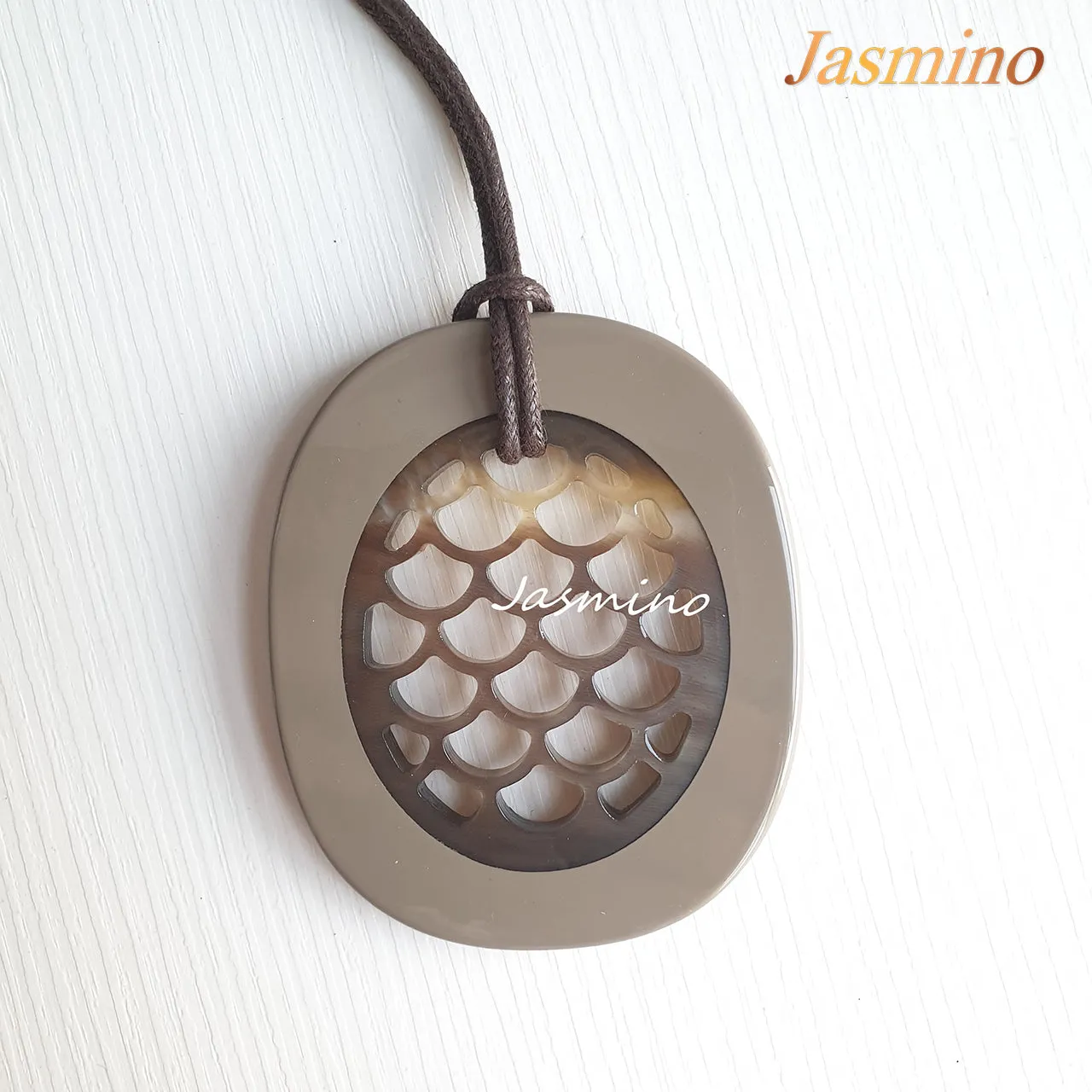 Handmade Pendant J17671, Made by Natural Buffalo Horn and Lacquer