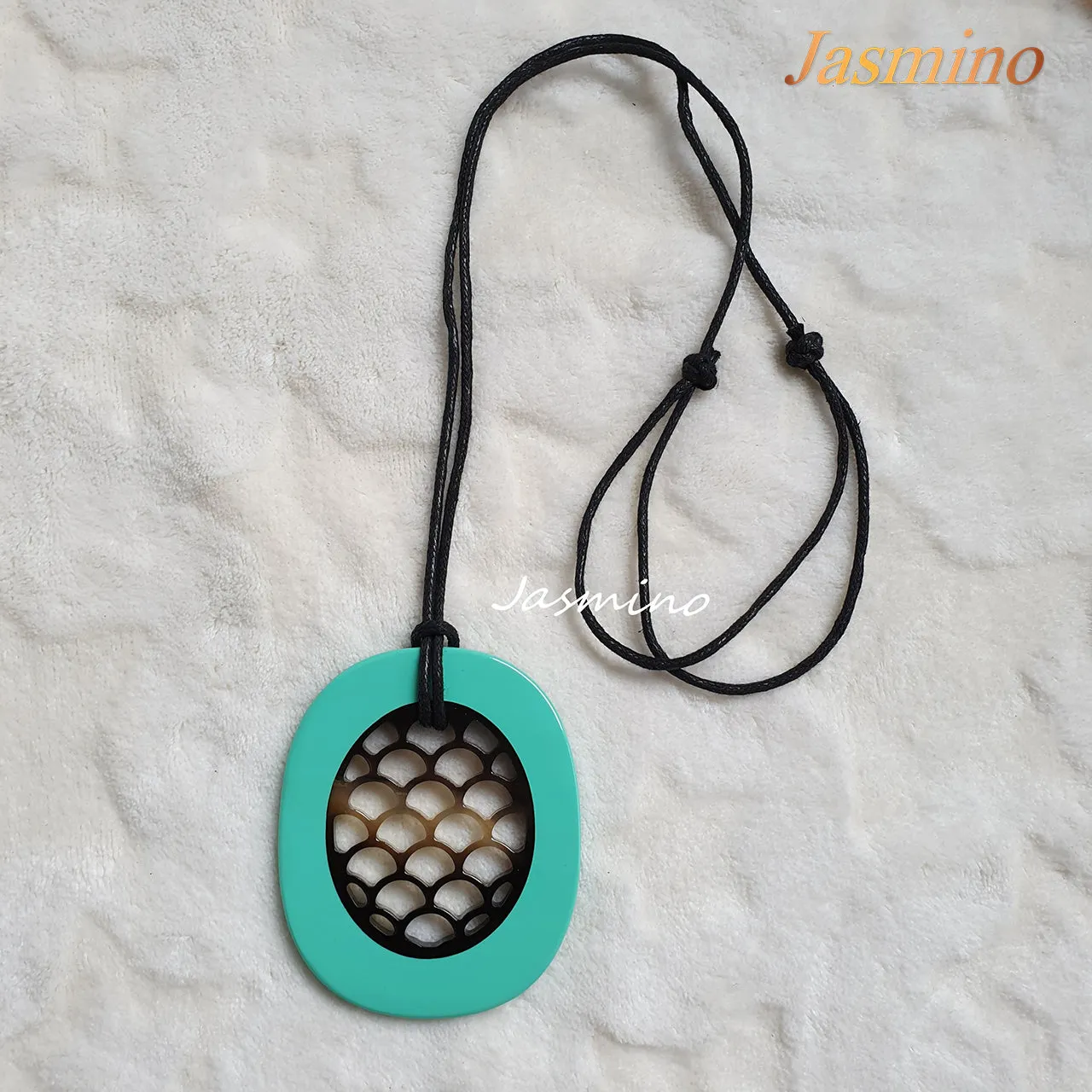 Handmade Pendant J17671, Made by Natural Buffalo Horn and Lacquer